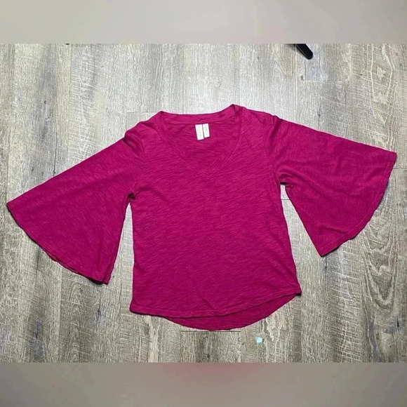 Meadow Rue by Anthropologie Maroon Vneck Bell Sleeve Top Size XS - Picture 1 of 3